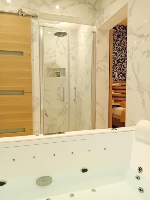 Maison Avec Jacuzzi - Louvres Proche Roissy Cdg - Paris 外观 照片