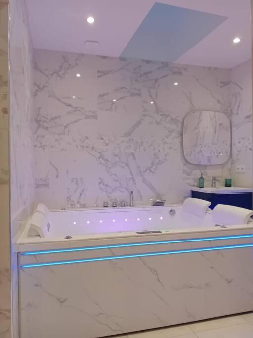 Maison Avec Jacuzzi - Louvres Proche Roissy Cdg - Paris 外观 照片